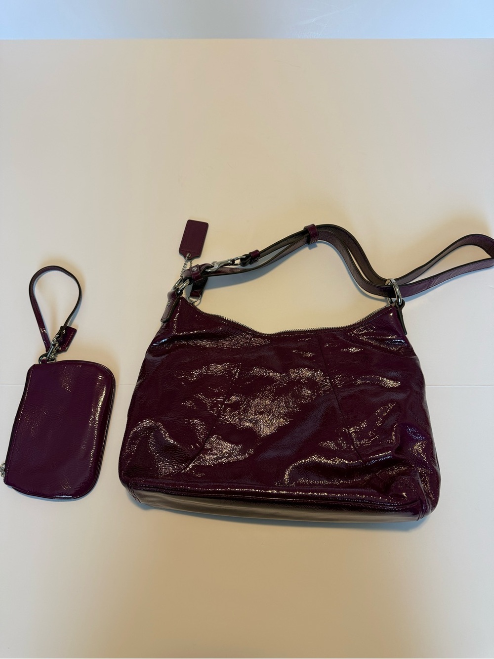 Coach Patent Leather Shoulder Bag in Deep Plum with Wristlet - Picture 2 of 6